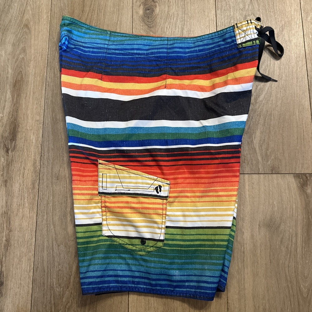 Hang Ten‎ Board Shorts Men's Size 36 Multicolored Stripe Side Pocket